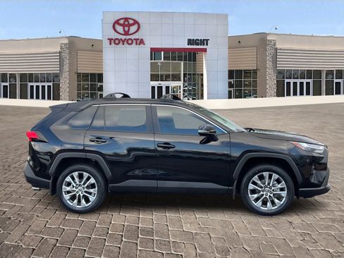 Certified 2023 Toyota RAV4 XLE Premium image 9