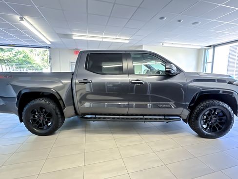 Used 2025 Toyota Tundra Platinum w/ TRD Off-Road Package AWD/4WD image 3