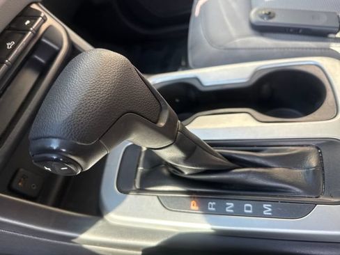 Used 2016 Chevrolet Colorado LT w/ LT Convenience Package RWD image 18