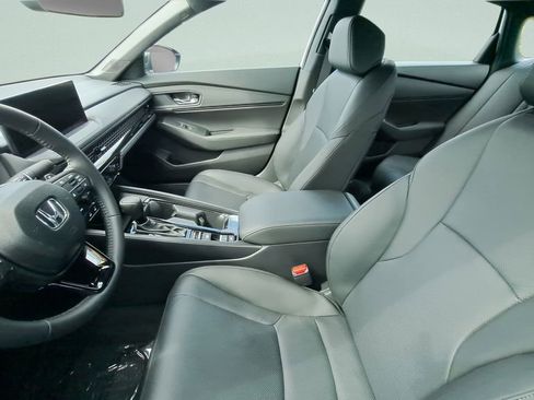 Used 2025 Honda Accord Sport image 38