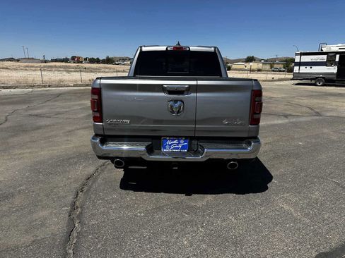 Used 2022 RAM 1500 Laramie AWD/4WD image 7