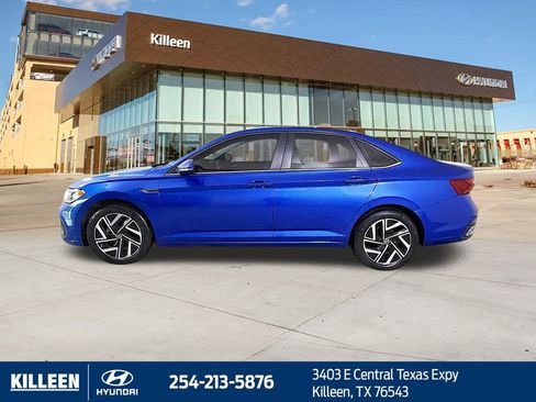 Used 2024 Volkswagen Jetta SEL image 4