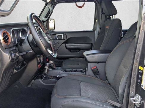 Used 2022 Jeep Gladiator Mojave w/ Cold Weather Group AWD/4WD image 16
