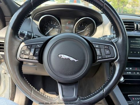 Used 2017 Jaguar F-PACE Prestige AWD/4WD image 26