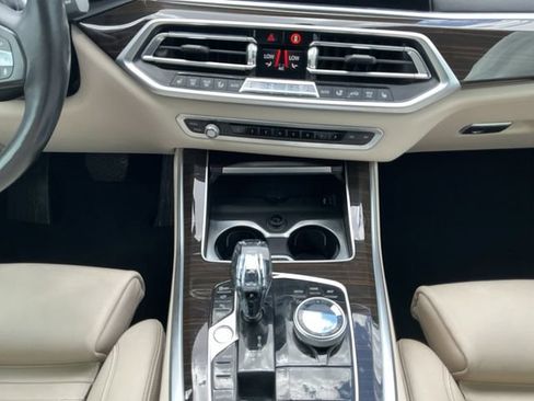 Used 2019 BMW X5 xDrive40i w/ Executive Package AWD/4WD image 12