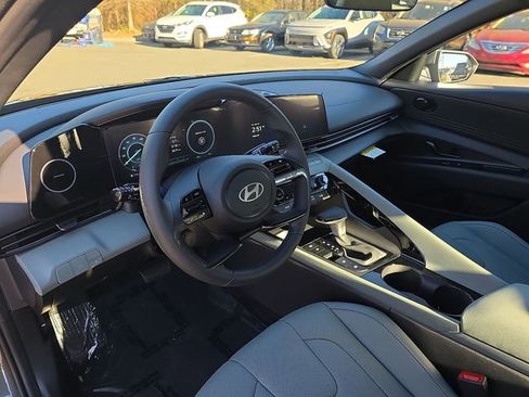 New 2026 Hyundai Elantra Limited FWD image 24