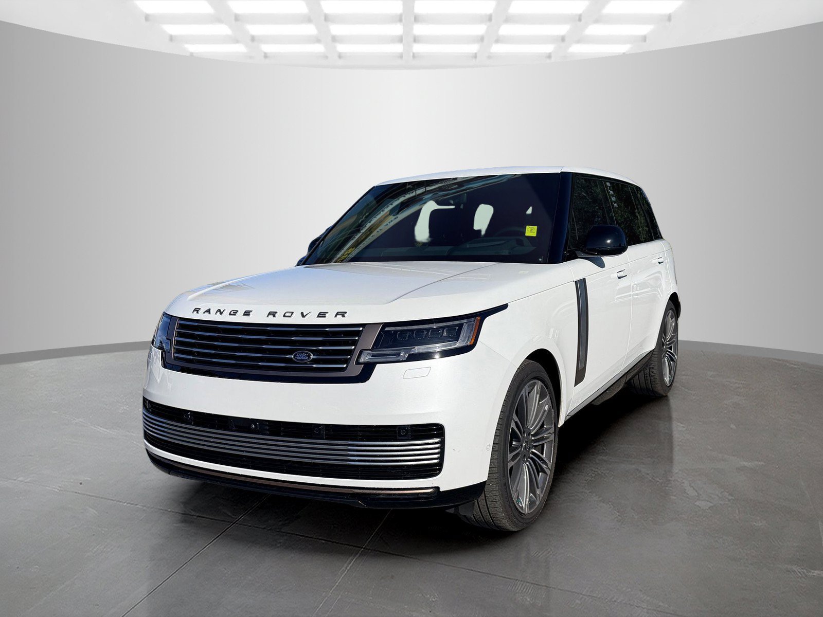 Used 2024 Land Rover Range Rover SV AWD/4WD image 1