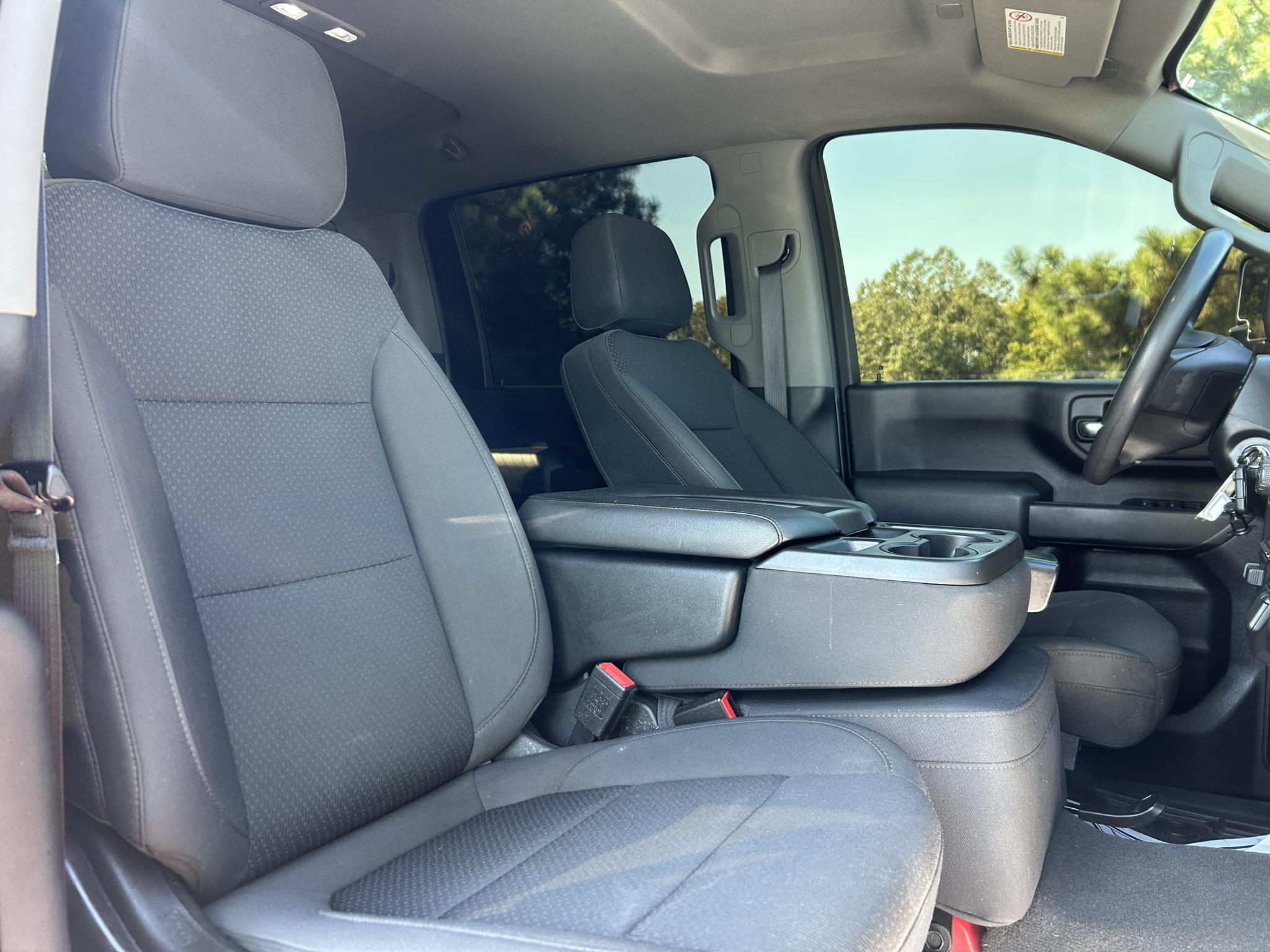 Used 2022 Chevrolet Silverado 2500 Custom w/ Custom Value Package AWD/4WD image 10