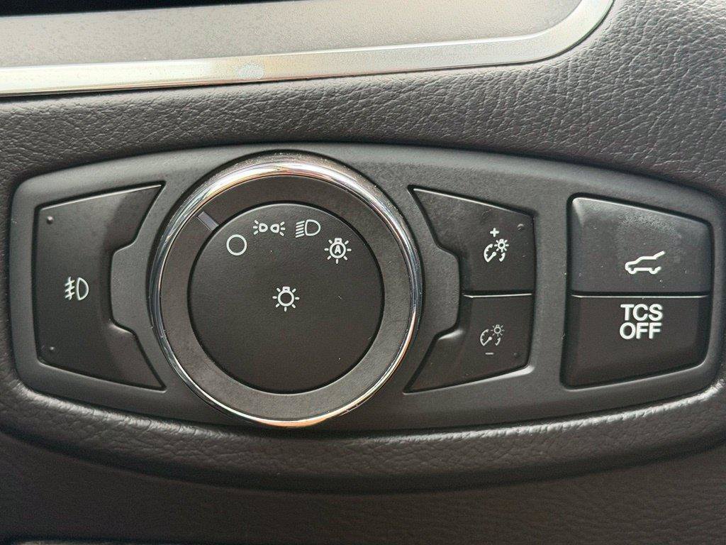 Used 2023 Ford Edge Titanium AWD/4WD image 17
