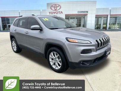 Used 2016 Jeep Cherokee Latitude w/ Cold Weather Group