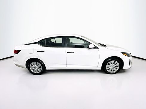 Used 2025 Nissan Sentra S image 10