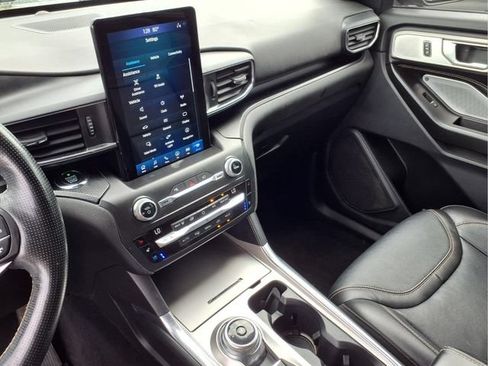 Used 2020 Ford Explorer ST w/ ST Street Pack AWD/4WD image 9