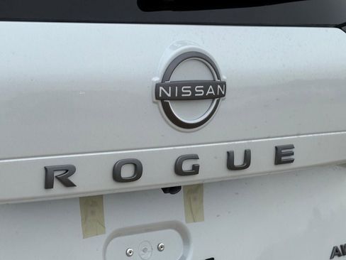 New 2026 Nissan Rogue SV AWD/4WD image 8