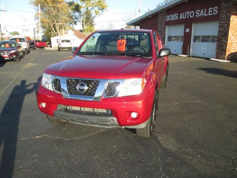 Used 2014 Nissan Frontier SV w/ SV Value Truck Package image 4