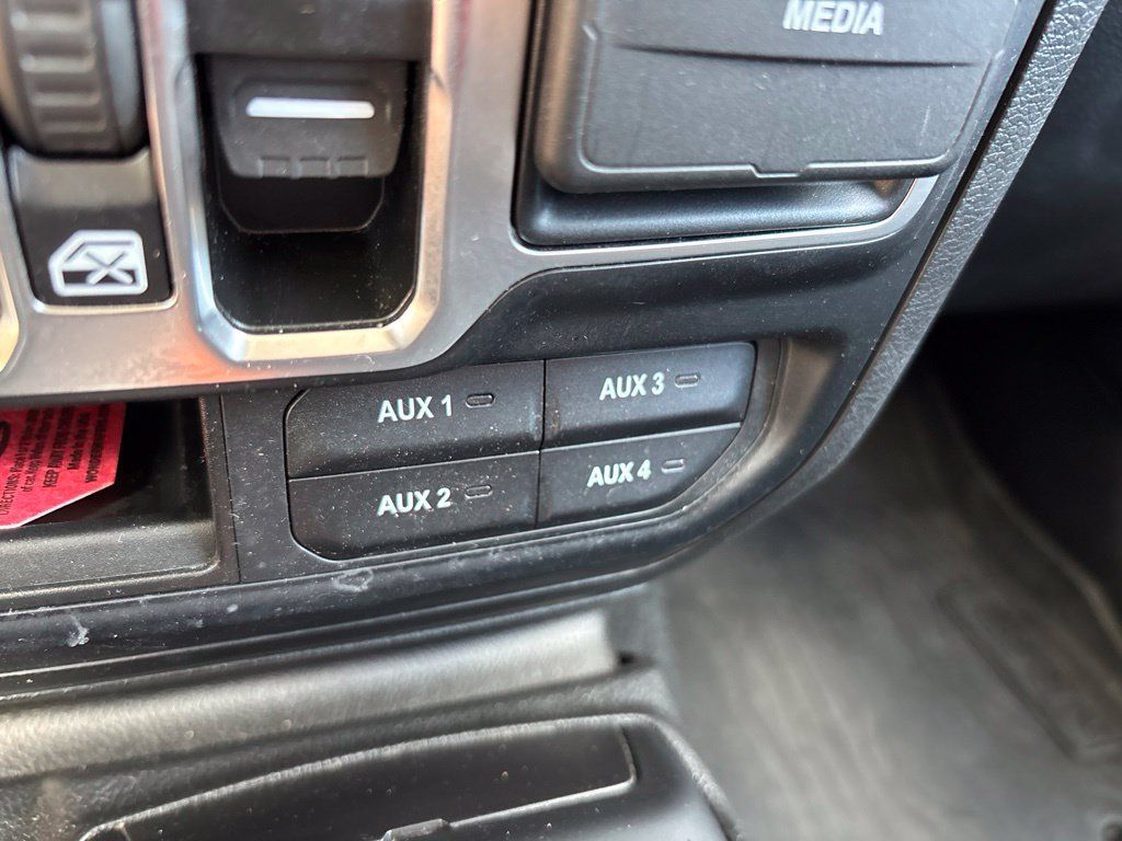 Used 2023 Jeep Gladiator Sport AWD/4WD image 44