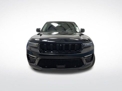 Used 2023 Jeep Grand Cherokee Limited w/ Luxury Tech Group II image 11