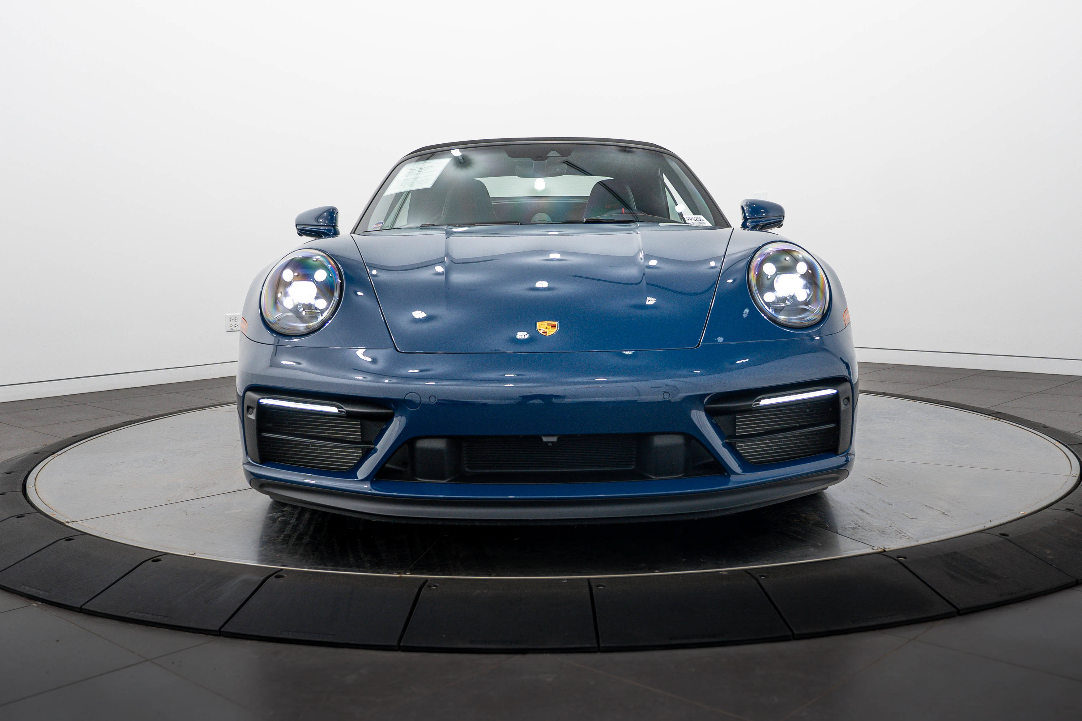 Certified 2023 Porsche 911 Carrera GTS RWD image 36