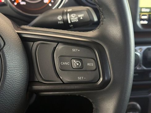 Used 2022 Jeep Gladiator Sport AWD/4WD image 28