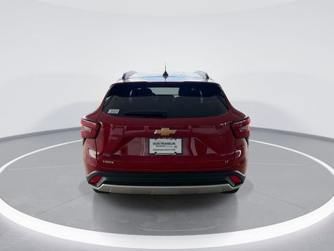 New 2026 Chevrolet Trax LT w/ Driver Confidence Package FWD image 7