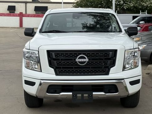 Used 2023 Nissan Titan SV AWD/4WD image 8