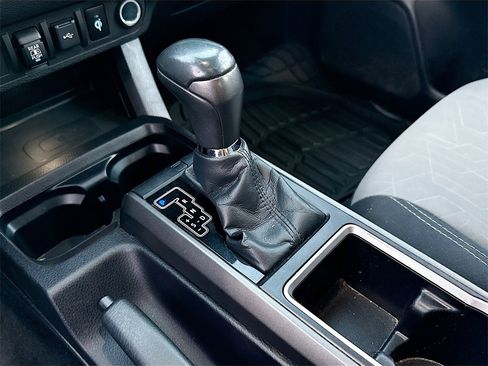 Used 2021 Toyota Tacoma TRD Sport image 18