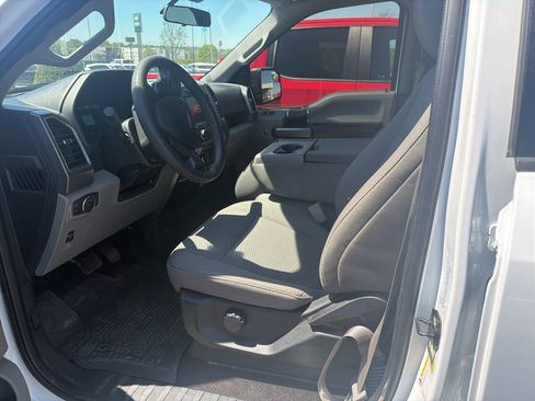 Used 2020 Ford F150 XLT image 3