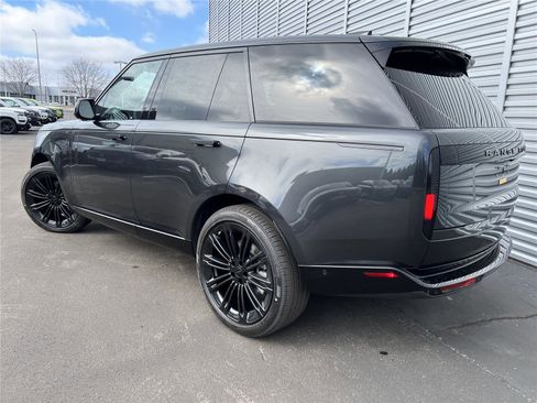 New 2026 Land Rover Range Rover SE AWD/4WD image 3