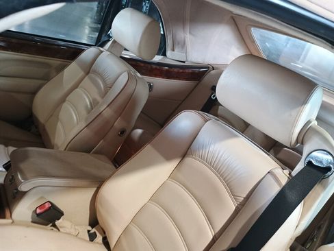 Used 1999 Bentley Azure RWD image 11