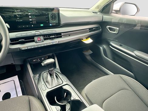 New 2026 Kia K4 FWD image 21