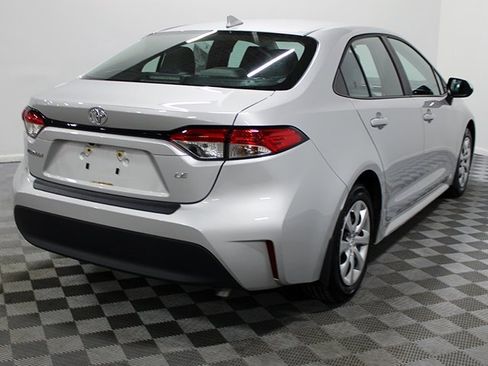Used 2023 Toyota Corolla LE image 6
