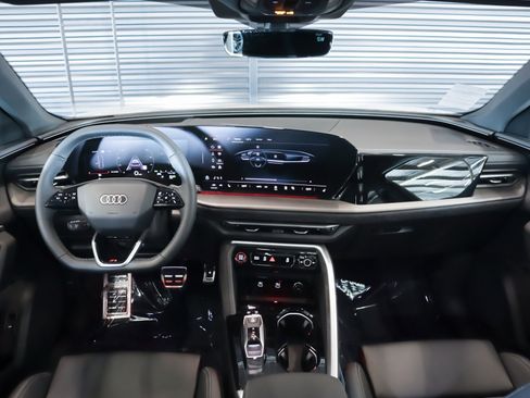 New 2025 Audi SQ5 Premium Plus image 8