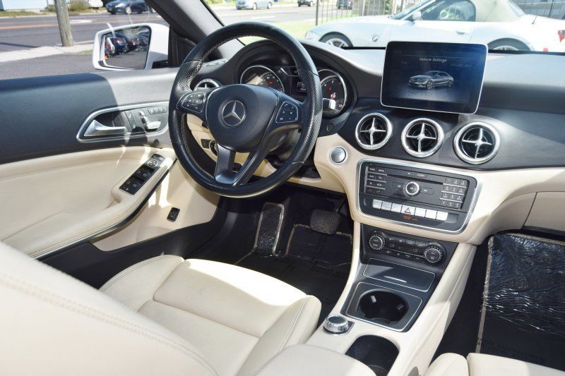 Used 2019 Mercedes-Benz CLA 250 4MATIC w/ Premium Package image 31