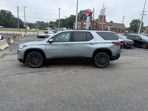 Used 2023 Chevrolet Traverse RS w/ LPO, Floor Liner Package FWD image 5