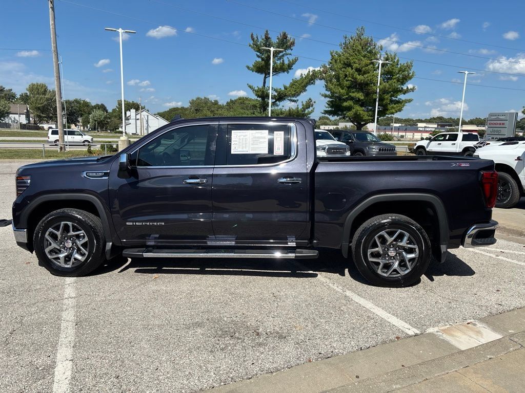 Used 2024 GMC Sierra 1500 SLT w/ X31 Off-Road Package AWD/4WD image 5