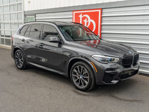 Used 2022 BMW X5 xDrive45e w/ M Sport Package AWD/4WD image 59