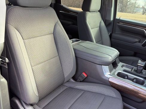 Used 2025 GMC Sierra 1500 Elevation image 57