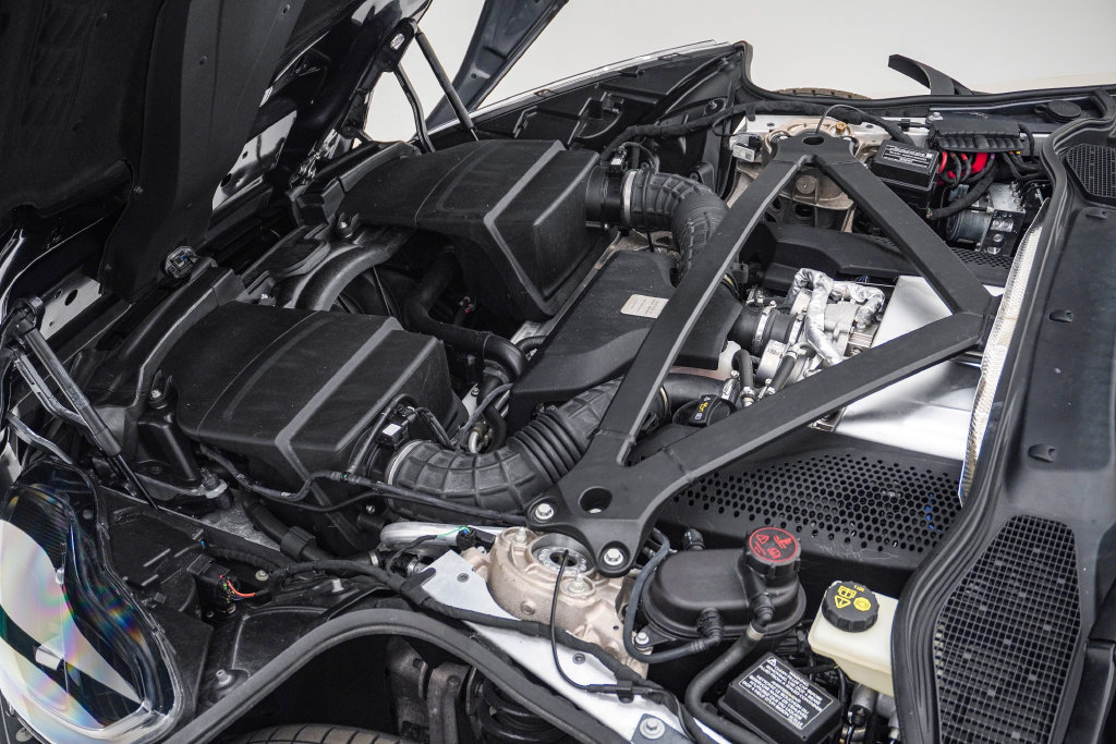 Used 2021 Aston Martin DB11 Coupe RWD image 34