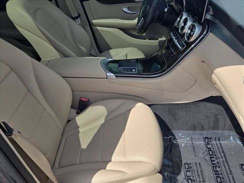 Used 2021 Mercedes-Benz GLC 300 image 22