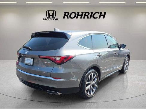 Used 2023 Acura MDX SH-AWD w/ Technology Package image 5