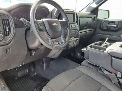 Used 2024 Chevrolet Silverado 1500 Custom image 8