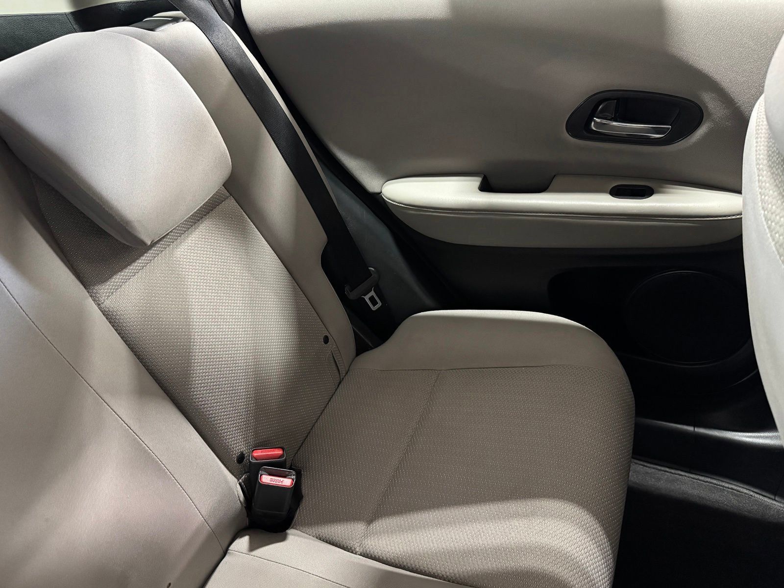 Used 2018 Honda HR-V LX image 34