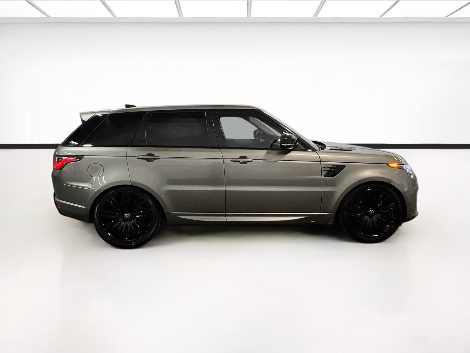 Used 2018 Land Rover Range Rover Sport Supercharged AWD/4WD image 26