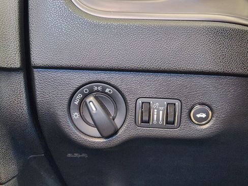 Used 2023 Dodge Charger SXT image 23