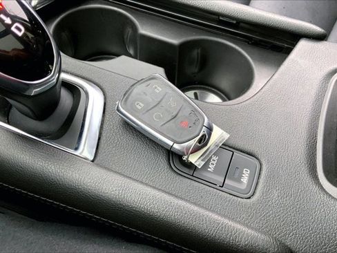 Used 2018 Cadillac XT5 Luxury w/ Driver Awareness Package image 11