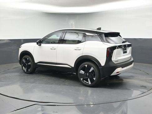 New 2026 Nissan Kicks SR image 3