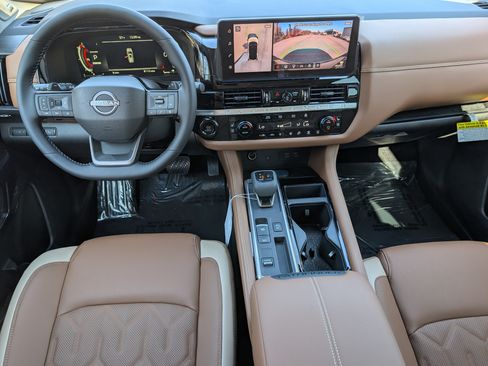 New 2026 Nissan Pathfinder Platinum w/ Cargo Package FWD image 10