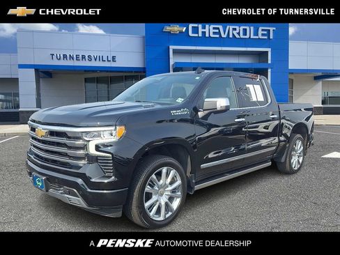 Certified 2024 Chevrolet Silverado 1500 High Country AWD/4WD image 1