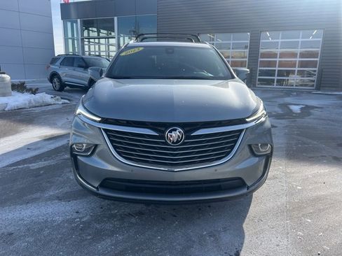 Used 2023 Buick Enclave Essence image 2