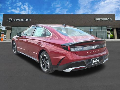 New 2026 Hyundai Sonata SEL FWD image 8