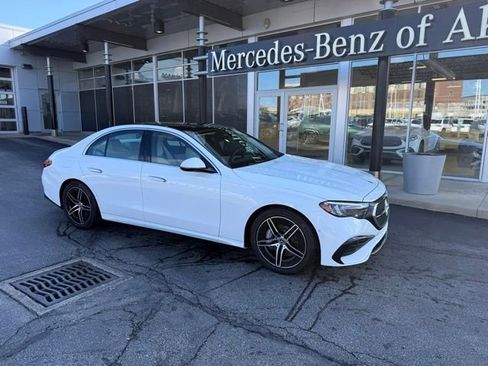 Used 2025 Mercedes-Benz E 450 4MATIC Sedan image 2